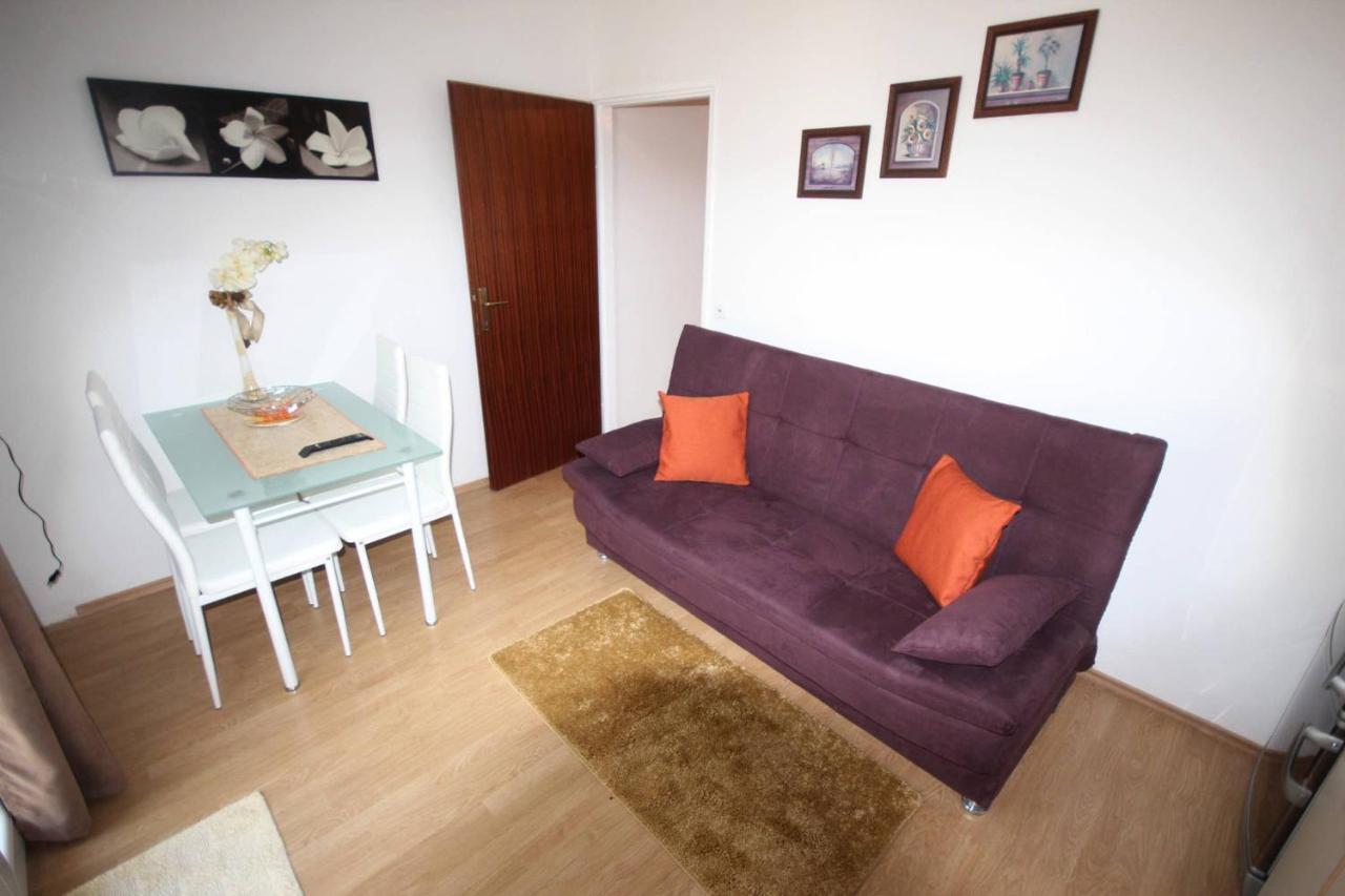 Small Apartment For A Great Holiday Zara Esterno foto