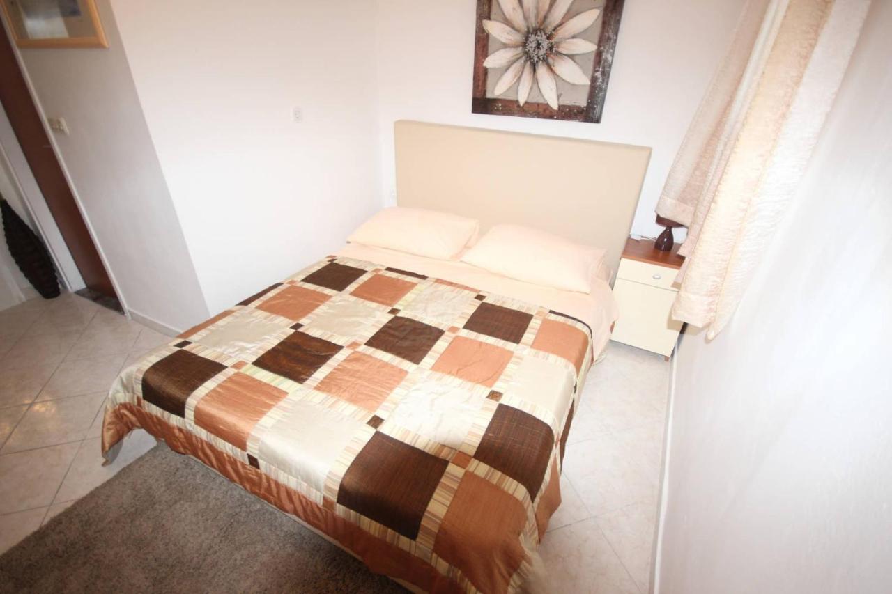 Small Apartment For A Great Holiday Zara Esterno foto