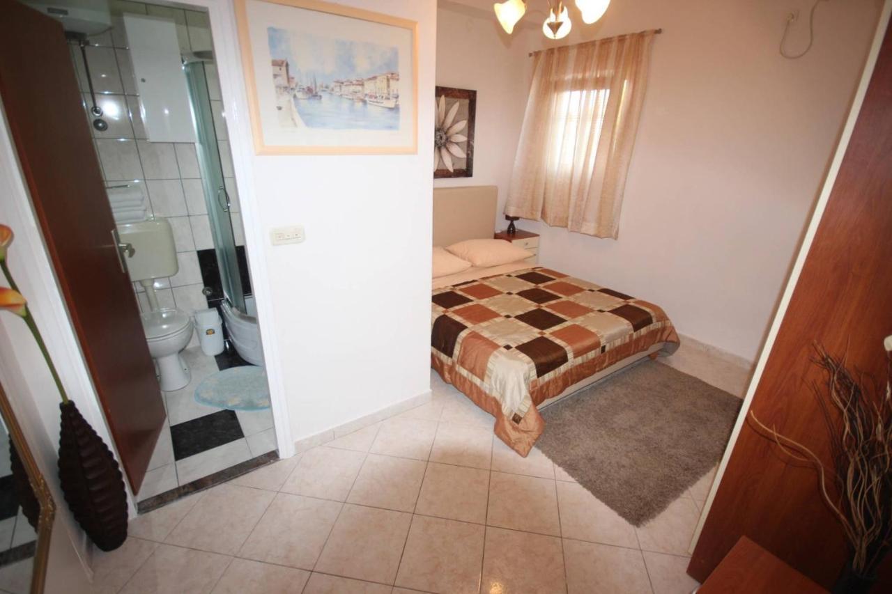 Small Apartment For A Great Holiday Zara Esterno foto