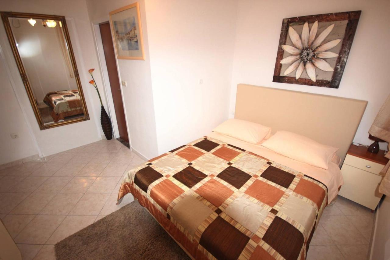 Small Apartment For A Great Holiday Zara Esterno foto