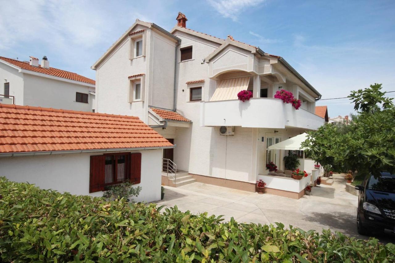 Small Apartment For A Great Holiday Zara Esterno foto