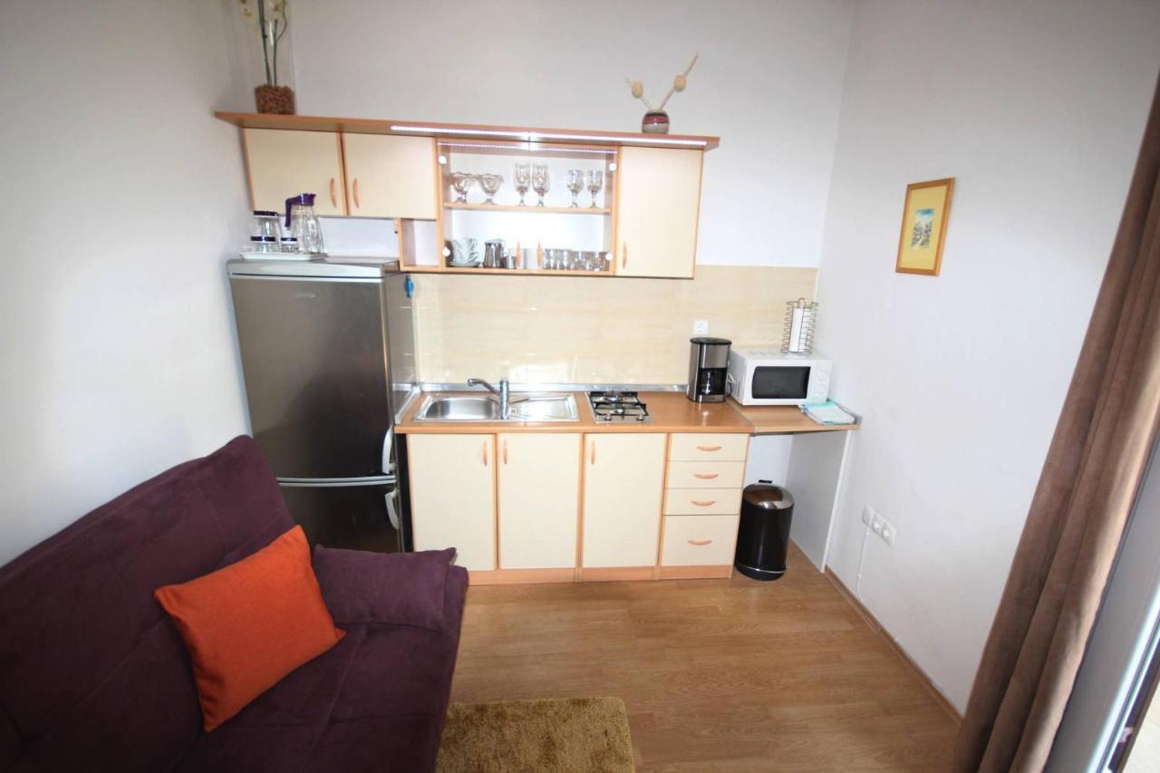 Small Apartment For A Great Holiday Zara Esterno foto